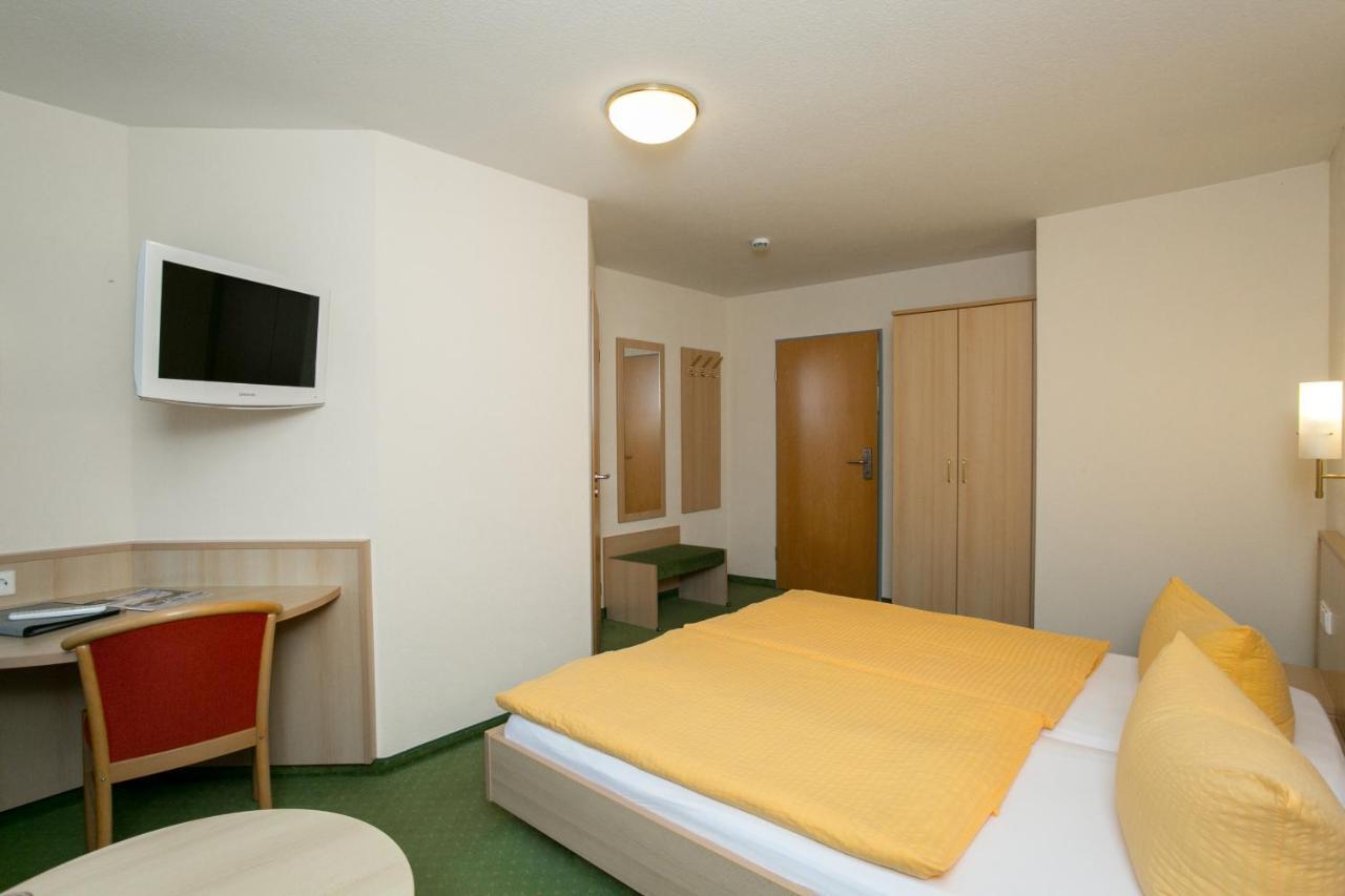 Hotel-Gasthaus Engel Luttingen لاوفنبورغ المظهر الخارجي الصورة