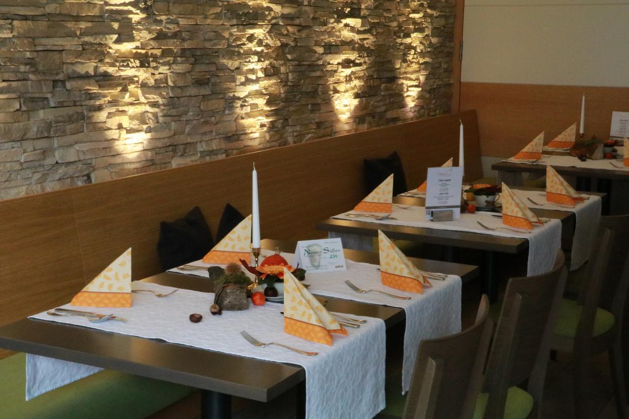 Hotel-Gasthaus Engel Luttingen لاوفنبورغ المظهر الخارجي الصورة